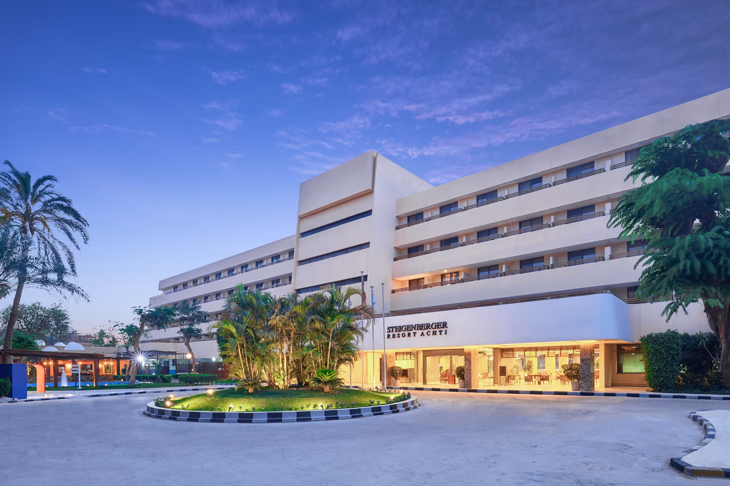 Photo of the outside of Achti hotel